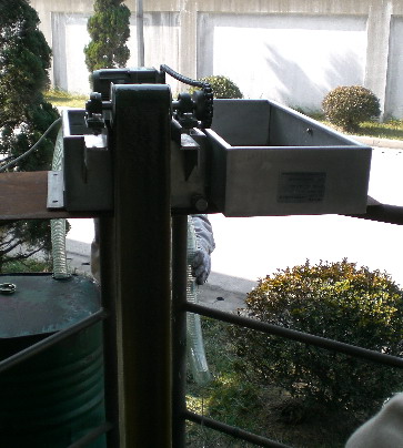 帶式刮油機(jī)