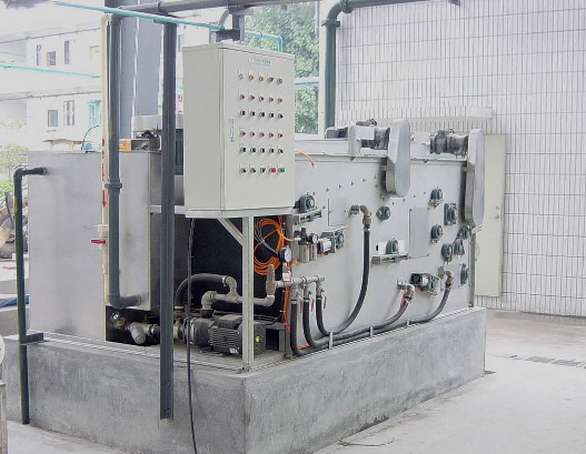 中型污泥脫水機(jī)